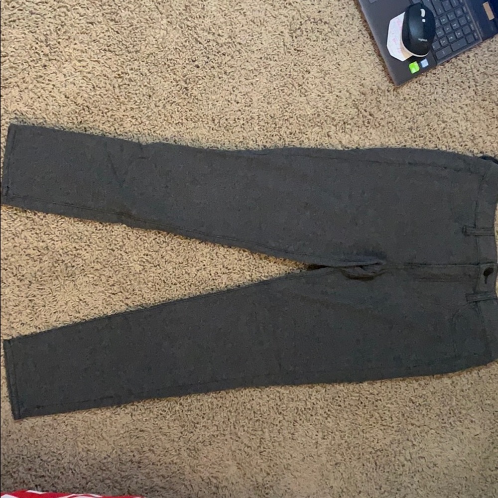 American eagle hi-rise begging